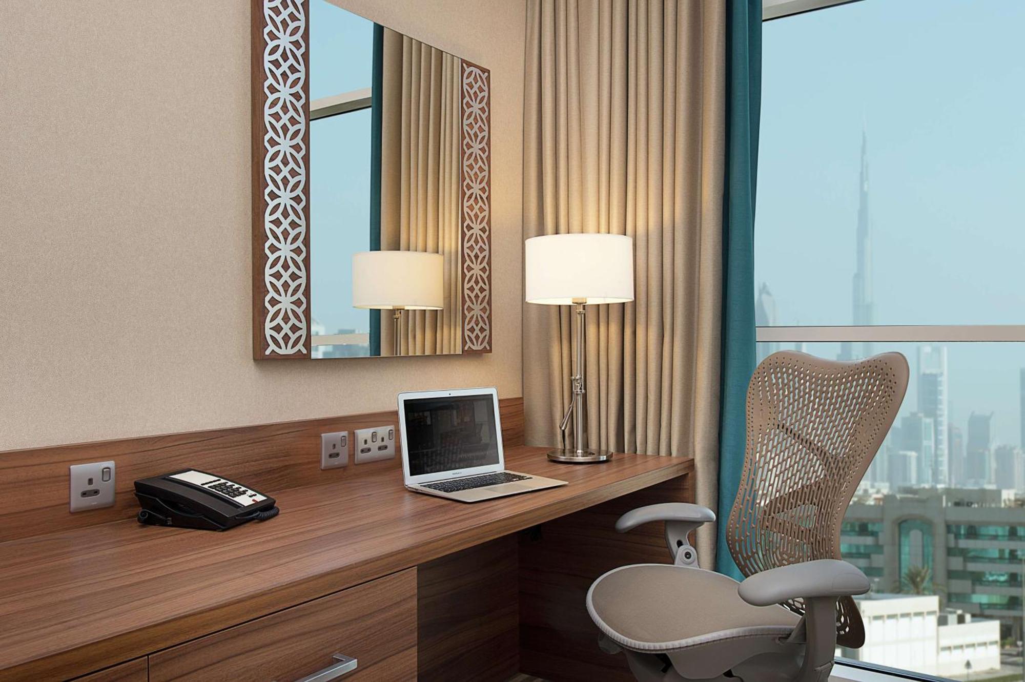 Hilton Garden Inn Dubai Al Mina - Jumeirah Exterior photo